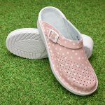 Saboti medicali piele dama Medibut 09L, Roz