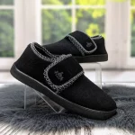 Pâslari UV32, Negru